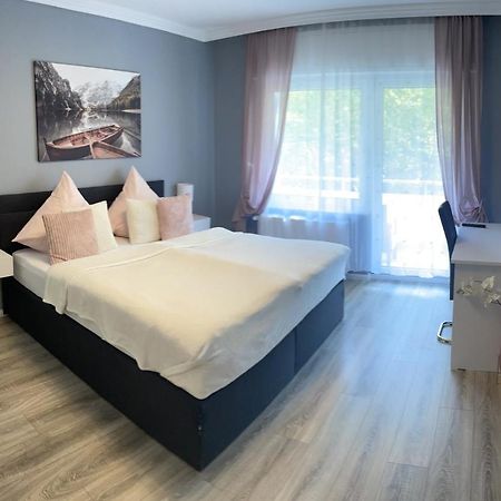 Family Apartment Karlsruhe Ngoại thất bức ảnh